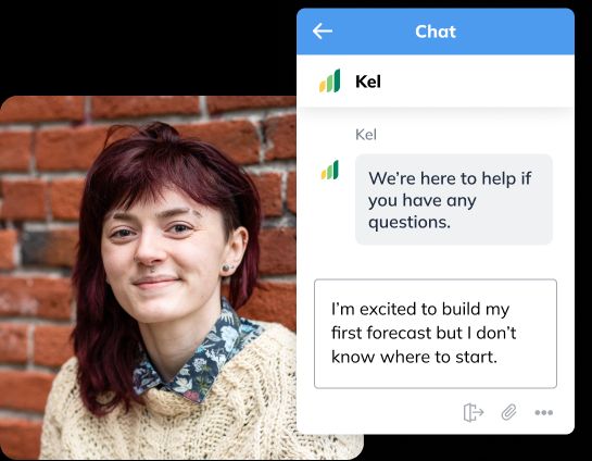 Kel, a customer advocate, smiling next to a screenshot of their chat with a customer